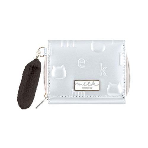 #クラックス 身辺雑貨 三つ折り財布  エンボスネコ･シルバー 139033